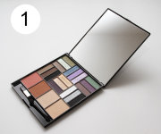 Versace "Sheer Eye Shadow" тени 18 цв. + румяна 4 цв. 28g
