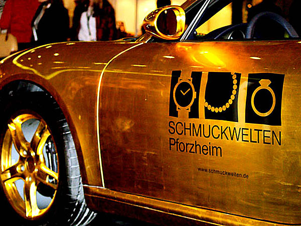 Кузов Porsche 911, украшенный 24 кг золота - www.darkroastedblend.com