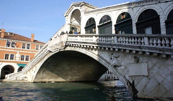 Венеция - бизнес на наводнениях. Декабрь 2011 года.